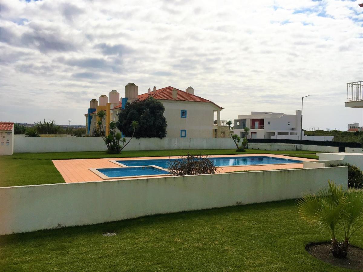 Palmeiras Apartement - T1 Com Piscina Baleal Bagian luar foto
