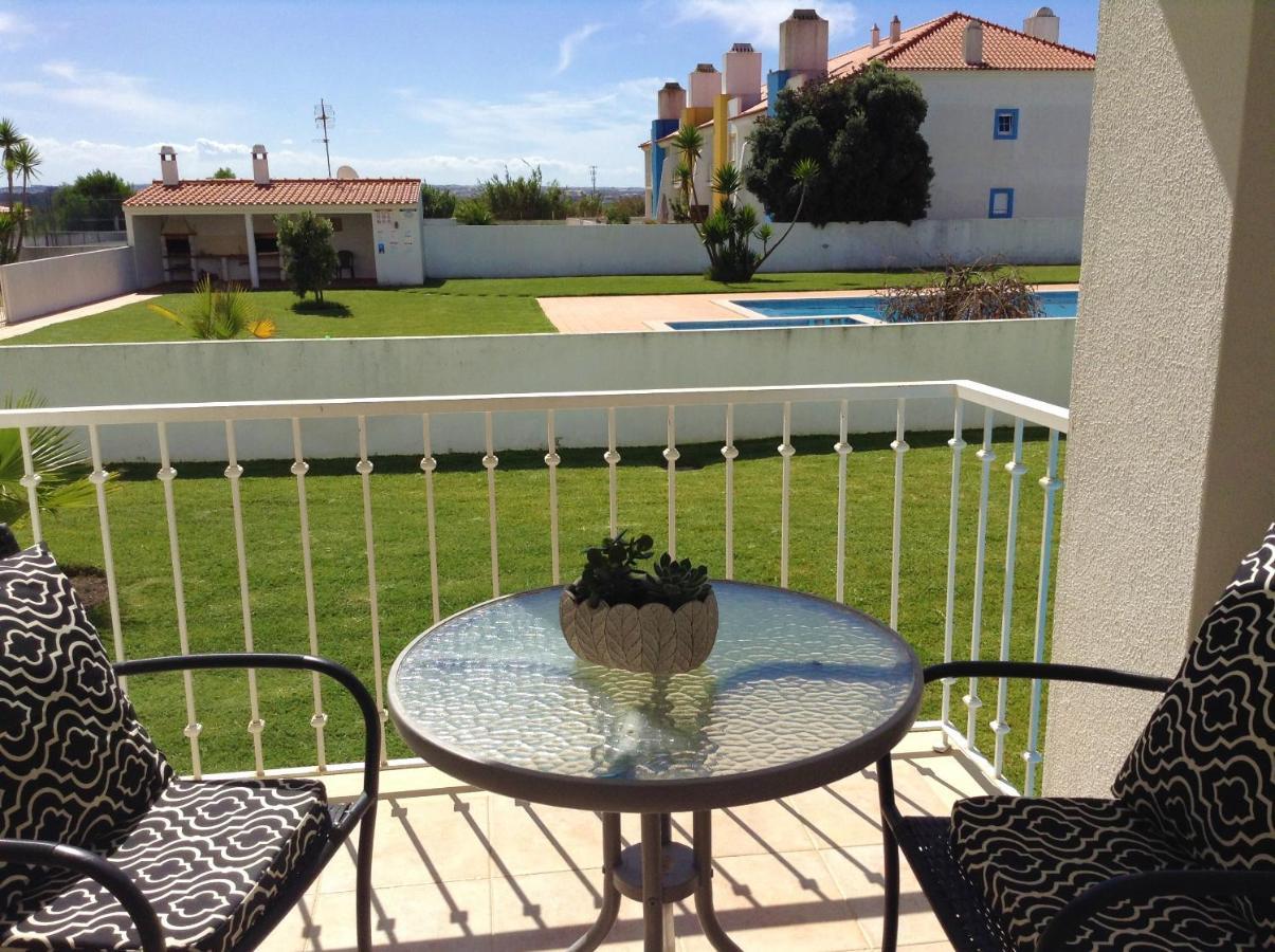 Palmeiras Apartement - T1 Com Piscina Baleal Bagian luar foto