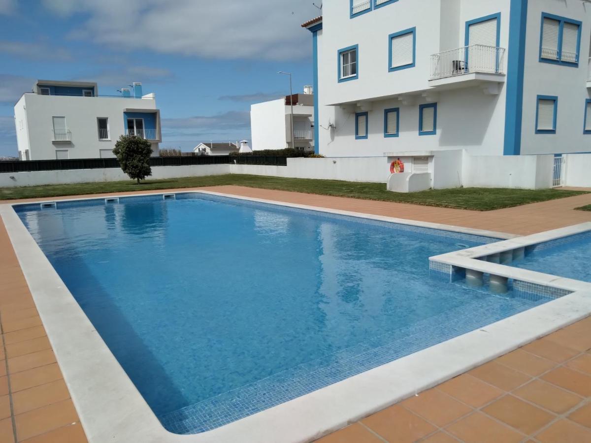 Palmeiras Apartement - T1 Com Piscina Baleal Bagian luar foto