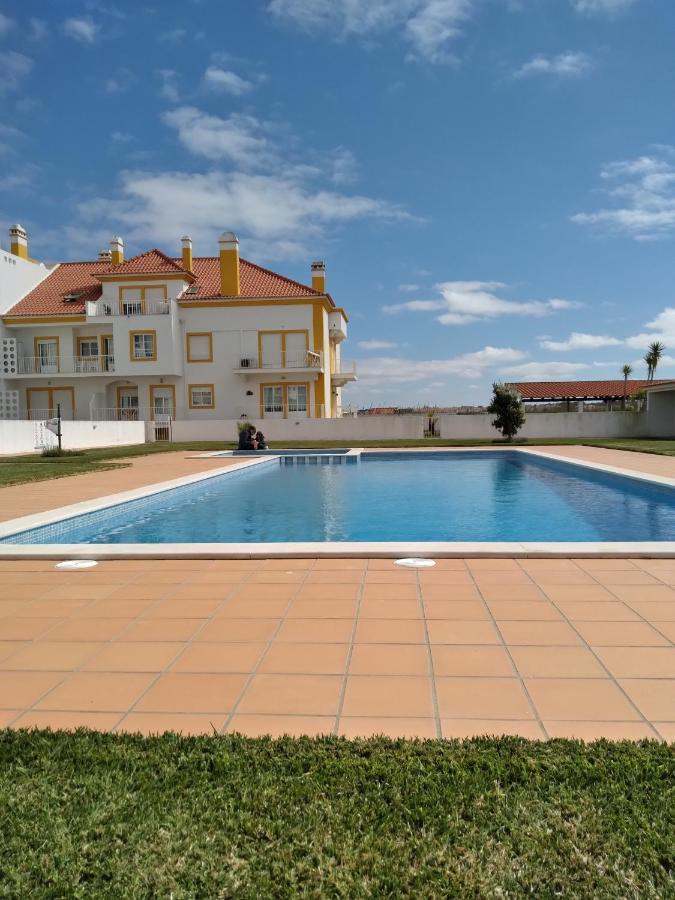 Palmeiras Apartement - T1 Com Piscina Baleal Bagian luar foto