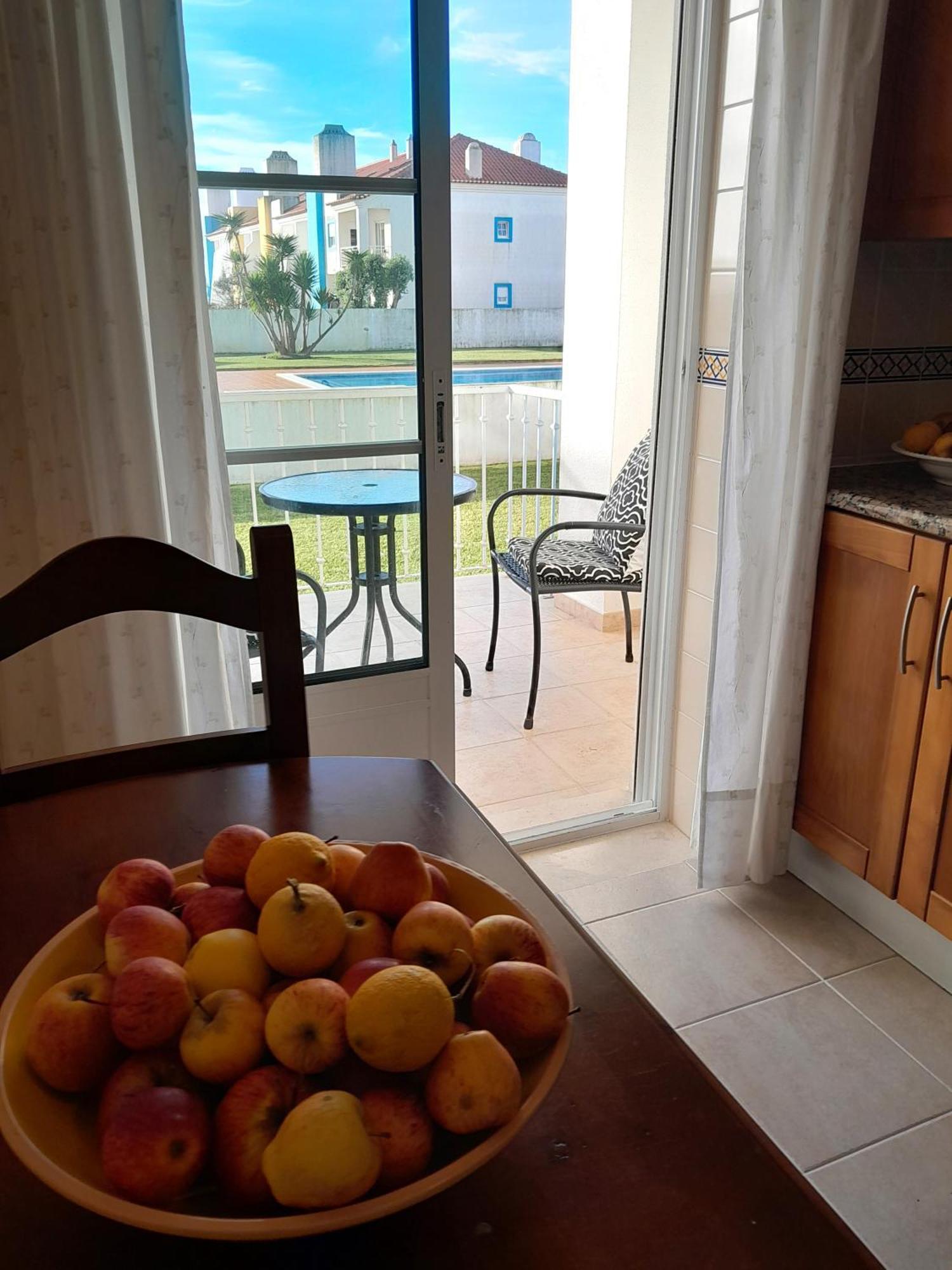 Palmeiras Apartement - T1 Com Piscina Baleal Bagian luar foto
